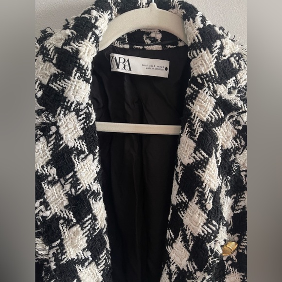 Zara Tweed Black and White Houndstooth Jacket - Picture 4 of 5